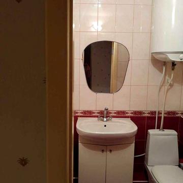 Продам  1 комнатную квартиру на Красном камне