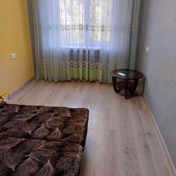 Продам хорошую  2 комнатную квартиру недалеко от центра города