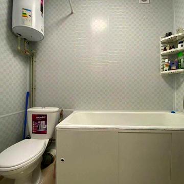 Продам хорошую  2 комнатную квартиру недалеко от центра города