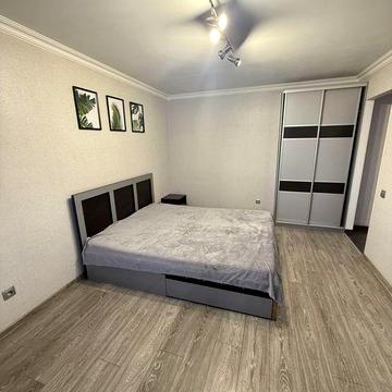 Здам однокімнатну квартиру в центрі з ремонтом