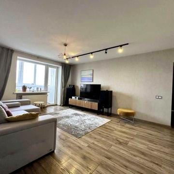 Продам затишна , гарна 3 кімнатна квартира парк Шевченко