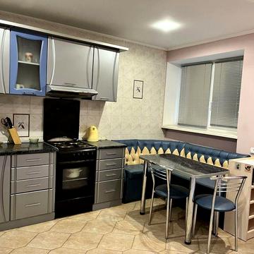 2 х кімнатна на Харківській