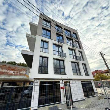 Петра Лодія вул., 6