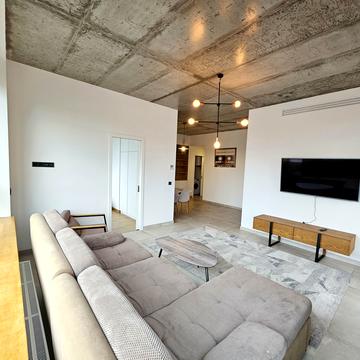 Ділова вул. (Димитрова), 1/2