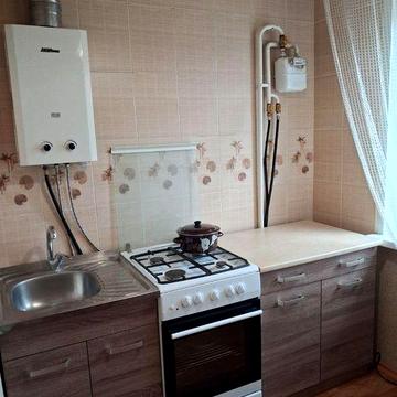 Сдаётся 3 к. квартира в Индустриальном р-не.