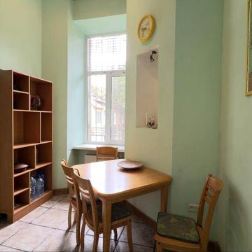 Продам 2 комнатную квартиру с АГВ Французский бульвар театр Музкомедии