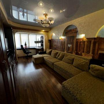 Здаю  3-кімнатну квартиру,метро КПІ