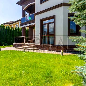 Миру вул., 92