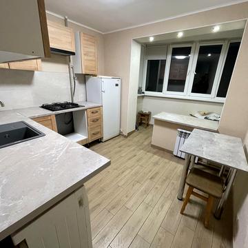 Амвросія Бучми бульв., 8