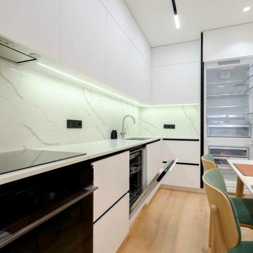 Микільсько-Слобідська вул., 10