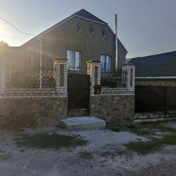 Продаж 4к Дім Молодіжна вулиця