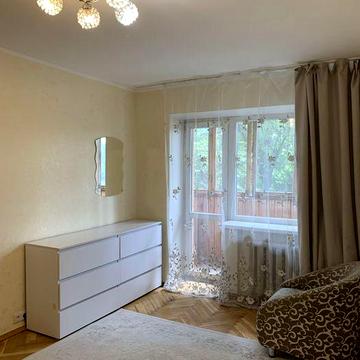 З 24 січня, квартира до метро Дорогожичі 1 хв.