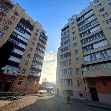 Продам 2-х рівневу 4-х кімнатну квартиру у новому будинку