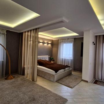 Новоберегова вул., 90