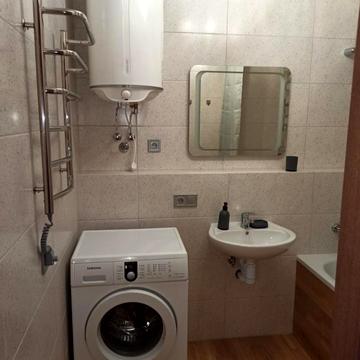 Бориса Антоненка-Давидовича вул., 1