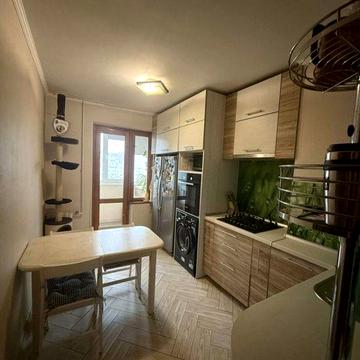 Продаж 3 кімнатной квартири Росвигово.