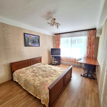 Раїси Окіпної вул., 5