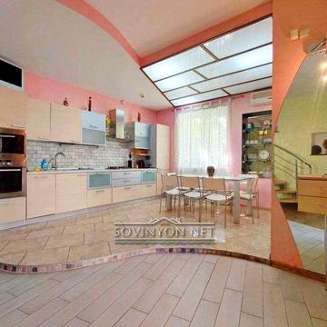 Приватний будинок з генератором Совіньйон 1