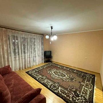 Продаж двокімнатної квартири , хороший та зручний район