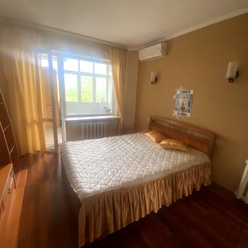 Парусна вул. (Героїв Сталінграду), 3