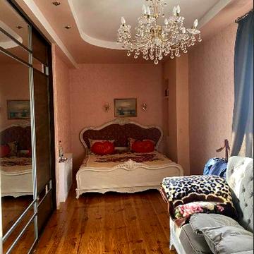 Продам двухуровневую квартиру на Екатерининской