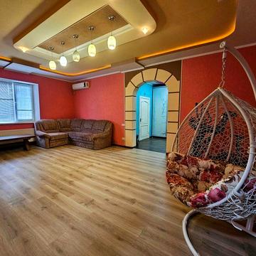 Двухэтажный дом с ремонтом в Долгинцевском районе, ул. Плановая