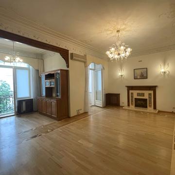 Архітектора Городецького вул., 15