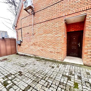 Левитського