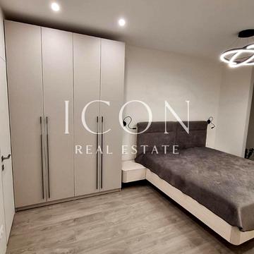 Салютна вул., 2-Б