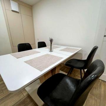 Здається в оренду 2-кімнатна квартира поруч з центром міста