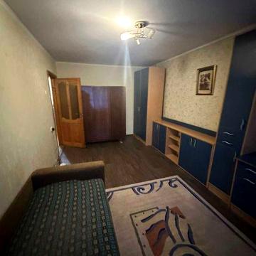 Продаж трикімнатної квартири з автономкою