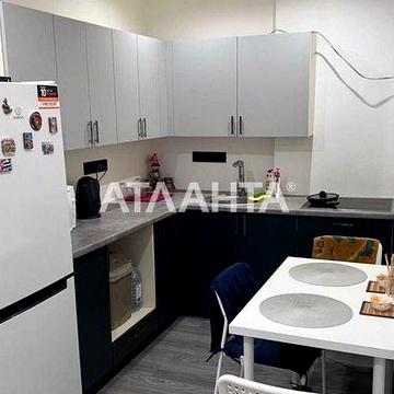 Продам 4 комнатную квартиру в центре города, до Деребасовской 5 минут.