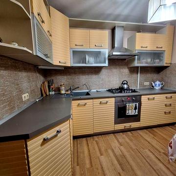 Оренда 2во кімнатної на Добровольського