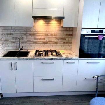 Продам 2х комн квартиру м Дворец Спорта 5 мин 3/5 с евроремонтом, меб.