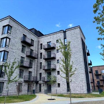 Продаю 2-кімнатну квартиру в малоповерховому  зданому будинку ЖК Долішній