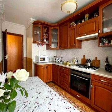 Уютная 3-комнатная квартира в хорошем районе Таирова