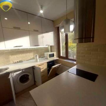 Продам! Квартира-студия в новом доме в центре, супер цена!