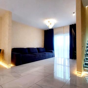 Гагаріна, 16