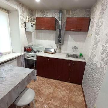 2к.  Цегляний будинок. Не торцева.