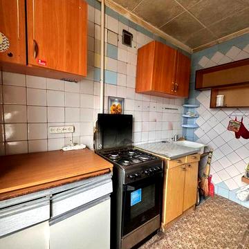 Продам двокімнатну квартиру вул.Донецьке шосе