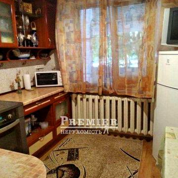 Квартира в 12-ти поверховому будинку