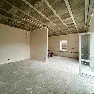 Таунхаус кутовий з гаражем та початковим ремонтом