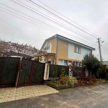 Продаж будинку в Левкові