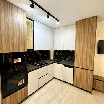 Продам 1 кімнатну біля озера,кухня-студія із індивід. газовим оп