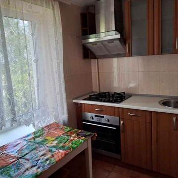 Военному Сдается 1 комн. квартира на ост. Кинотеатр Космос с ремонтом