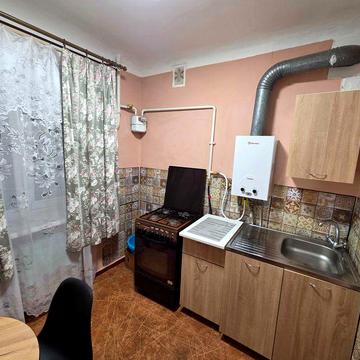 Продам 2х комнатная с ремонтом Кирпичный дом