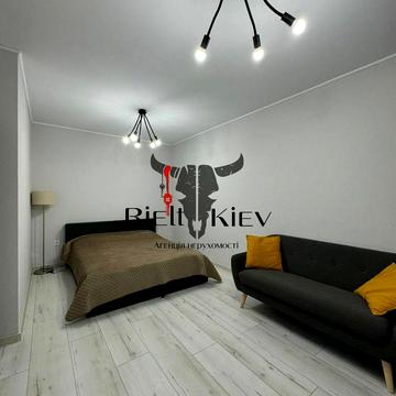 Академіка Заболотного вул., 15-Б