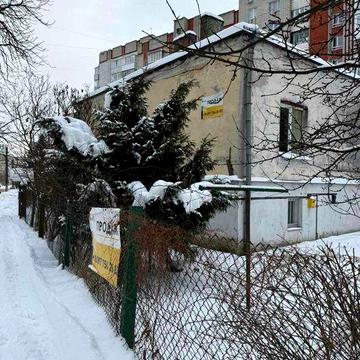 Продаж окремої будівлі в ТОП локації міста під клініку, ТЦ, комерцію