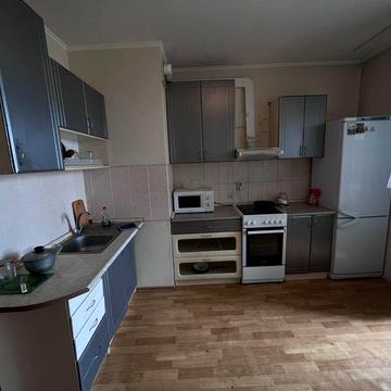 Комната, Позняки, Григоренко, Новус, метро