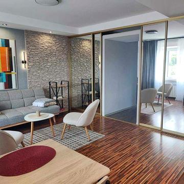 Оренда! Перша ЗДАЧА! Стильна Євро-2-к. квартира. ЦЕНТР, м.Олімпійська